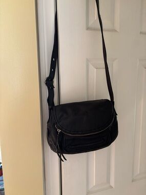 Lucky Brand Black Leather Crossbody Bag - Magnet closure. 2 pockets, 1 w/ Zipper